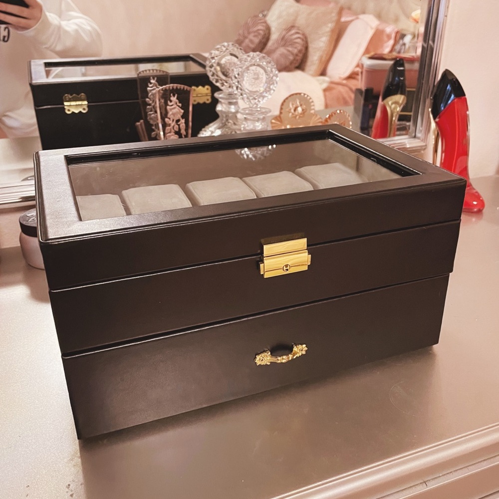 BLACK LEATHER WATCH CASE 20